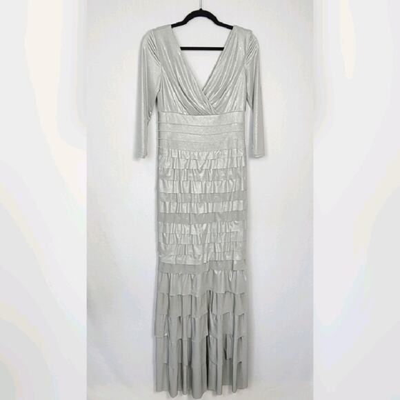 Kay Unger Banded Tiered Column Gown SZ 6 - Picture 1 of 5